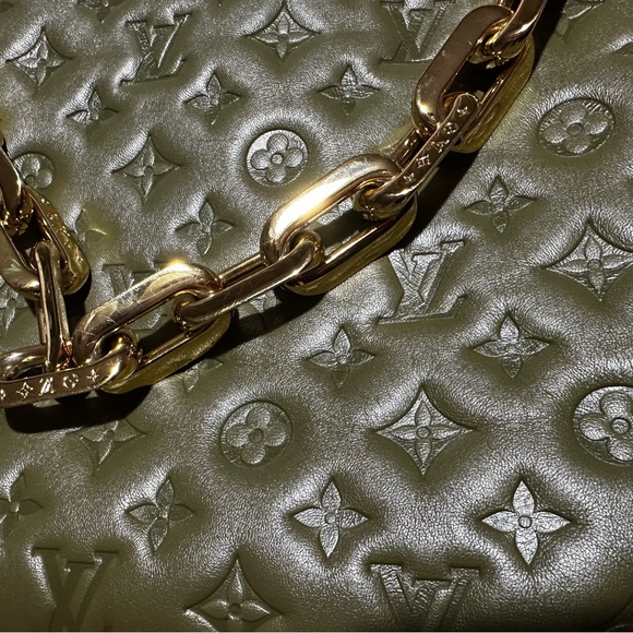 Louis Vuitton Coussin MM - Picture 10 of 16